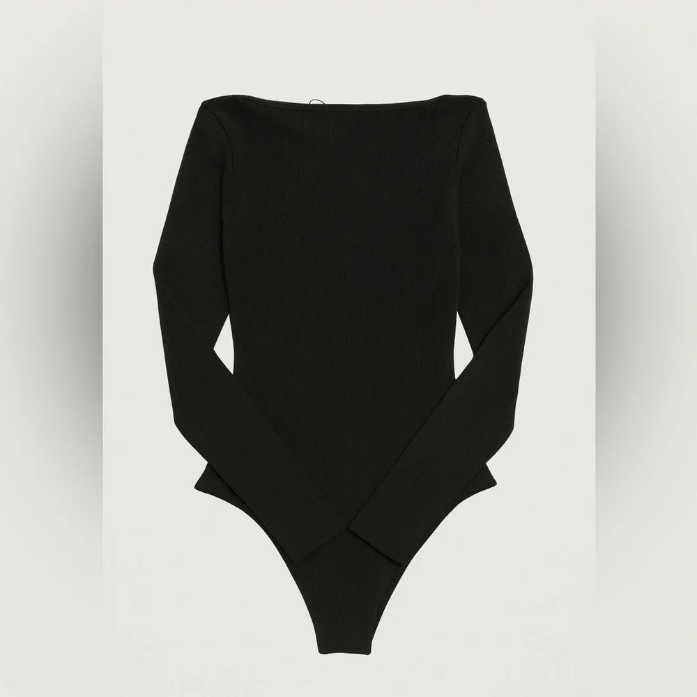Avec Les Filles Black Ribbed Long Sleeve Bodysuit Asymmetric Neckline Medium NWT - Picture 3 of 5